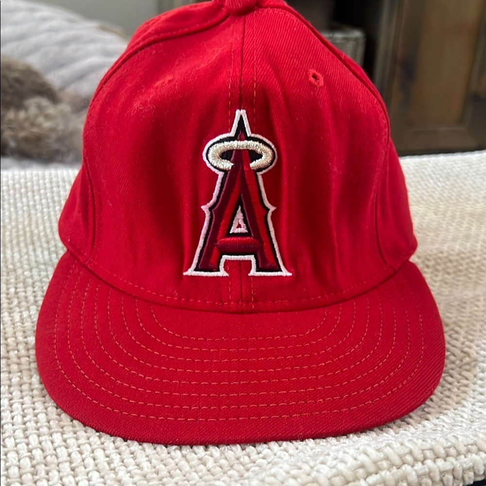 New Era Angels Baseball Cap with embroidered Logo.